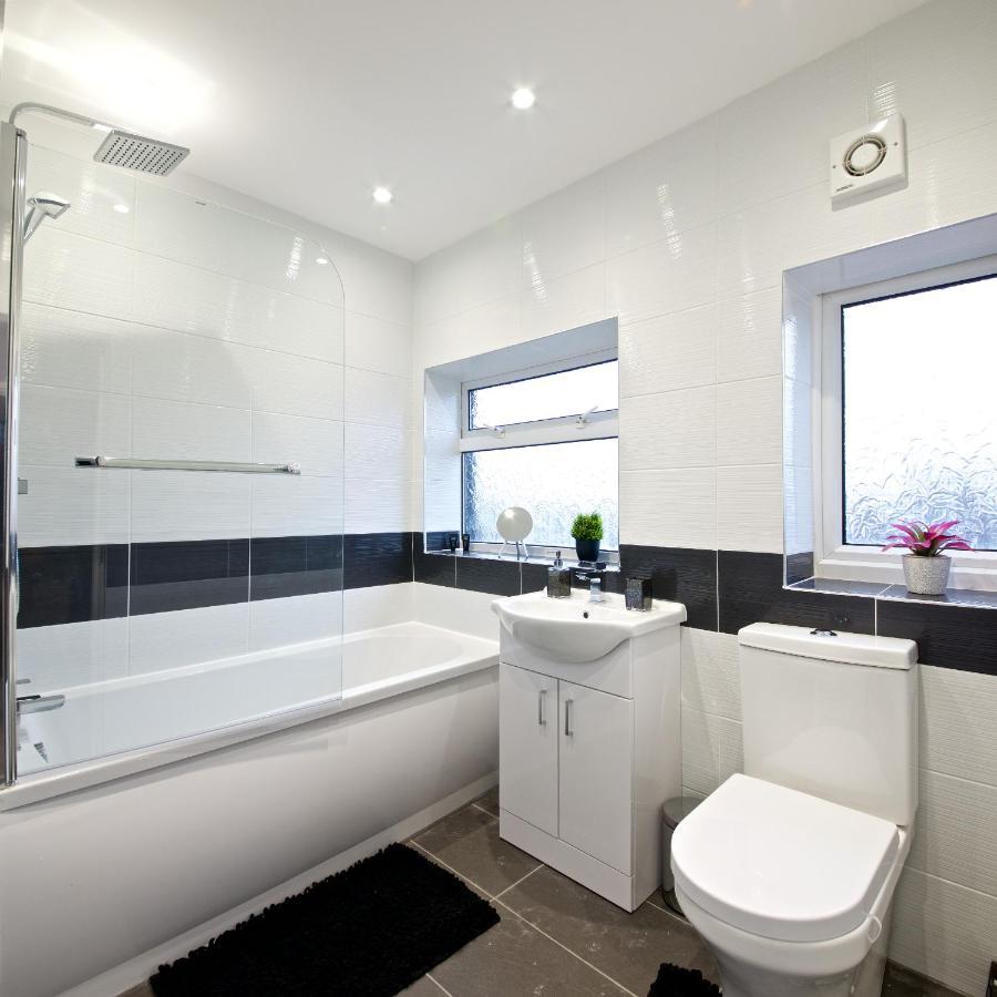 מנצ'סטר Beautiful Cozy Home With Free Parking מראה חיצוני תמונה