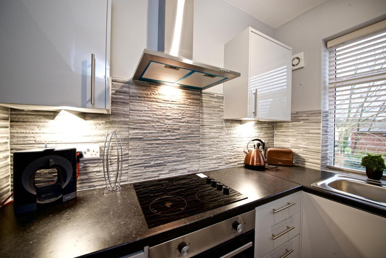 מנצ'סטר Beautiful Cozy Home With Free Parking מראה חיצוני תמונה